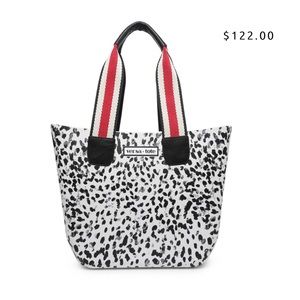 Wide Straps Versa Tote - one set interchangeable straps